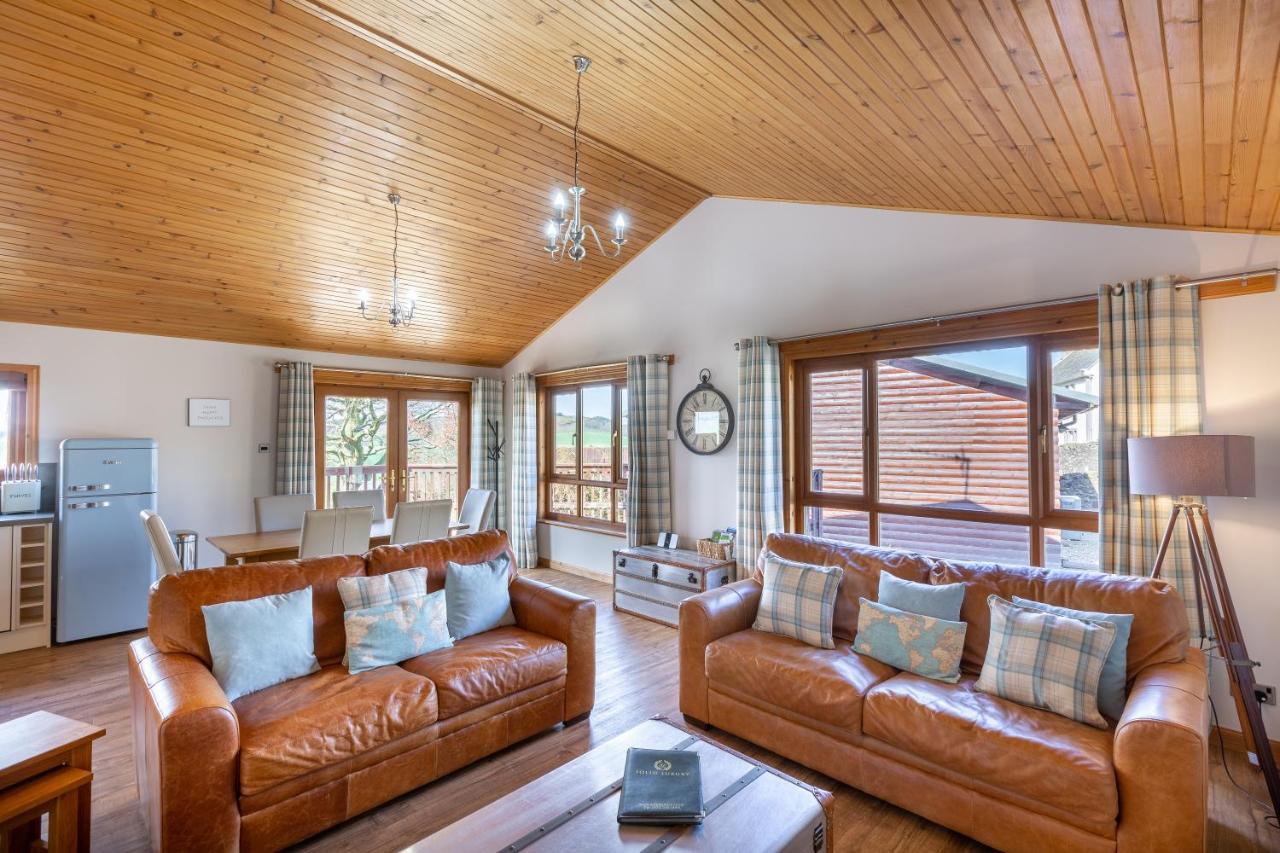 Douglas Fir Lodge With Hot Tub Cupar Exterior foto